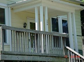 2nd image of 206 Pattison St