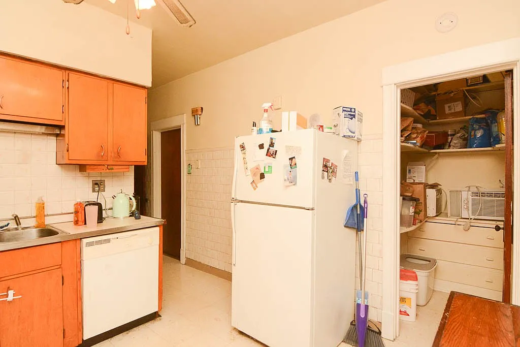 Choice 2 Bed, 1 Bath at Damen + Grace (North Center) — Photo 4