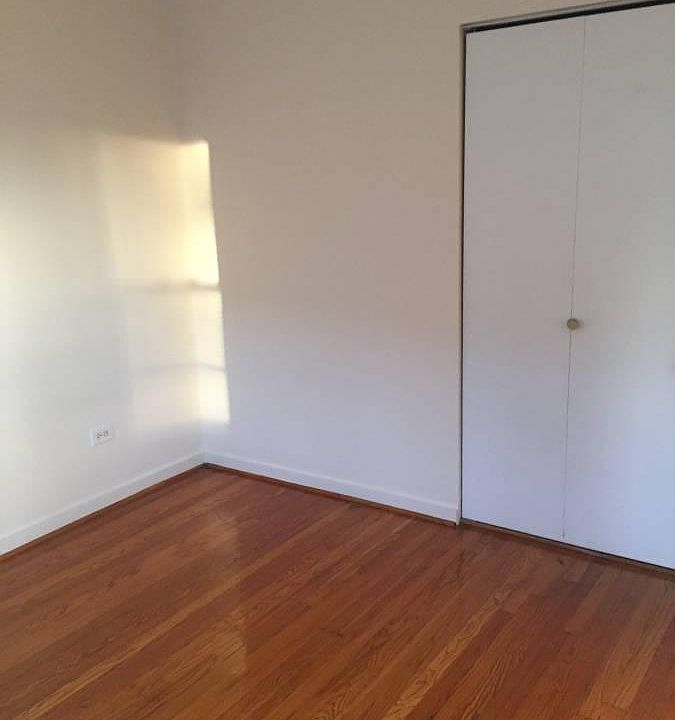 2nd image of 2625 W Farragut Ave APT 2