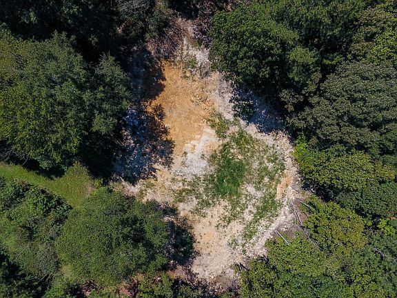 4th image of June Kemp Rd