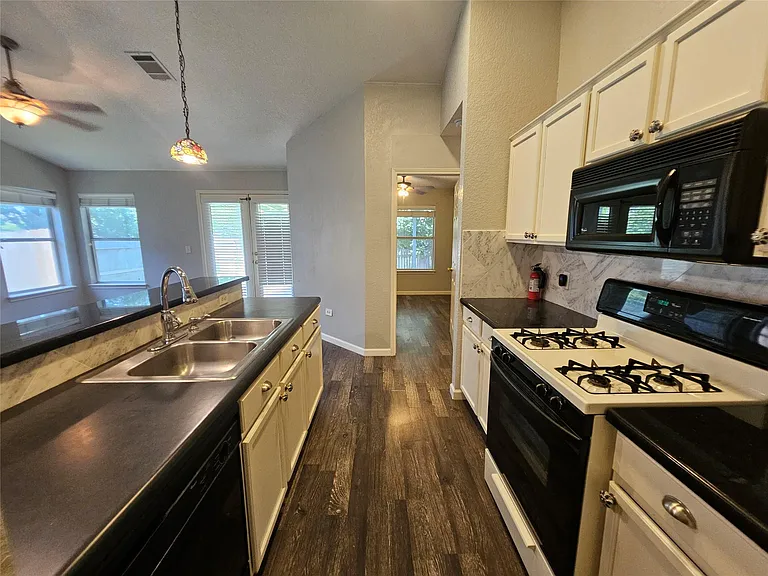 174 Prairie Springs Loop — Photo 11