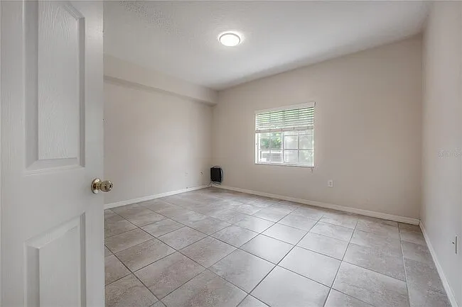 3 bed, 1151 sqft, $2,675 — Photo 4
