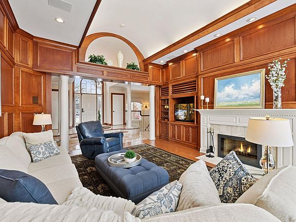 4th image of 675 Navajo Rd W