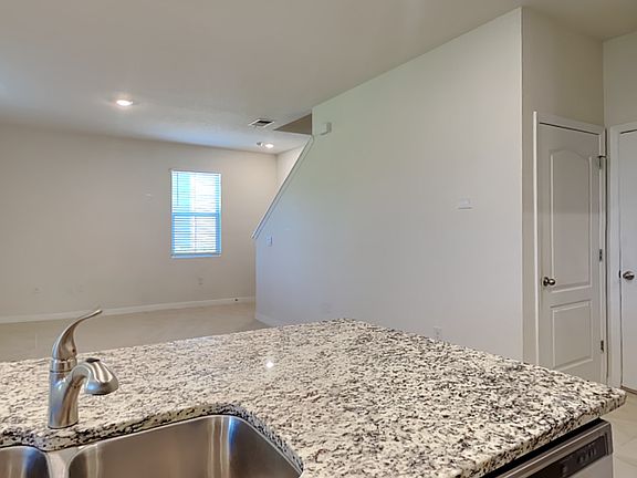 5th image of 3016 Meleto Blvd
