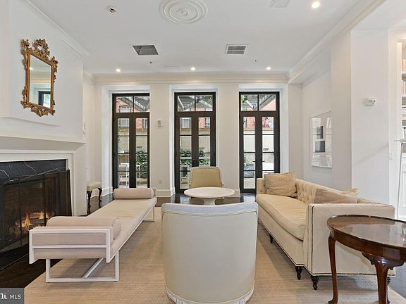 4th image of 1011 M St NW Unit 703