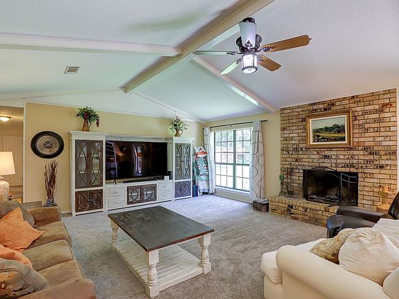 4th image of 4403 Woodstock Ln