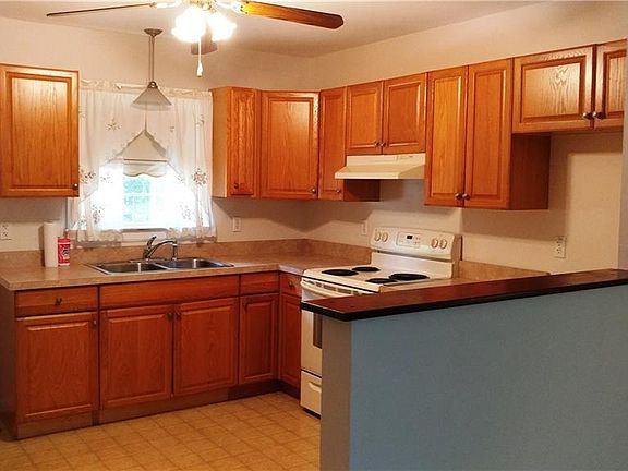 3rd image of 15464 Waldrop Ln