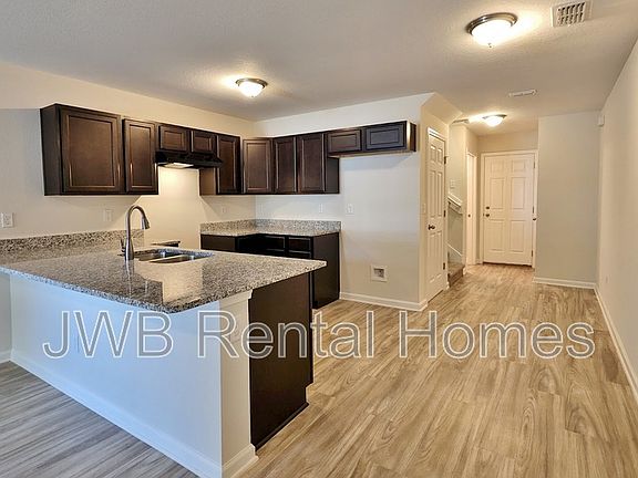 3rd image of 8495 McGirts Village Ln