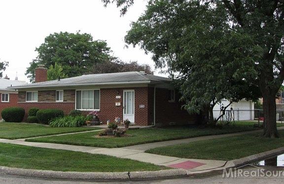 2nd image of 28254 Besmore Dr