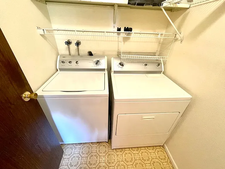 8555 Fairmount Dr #E203-E20 — Photo 20