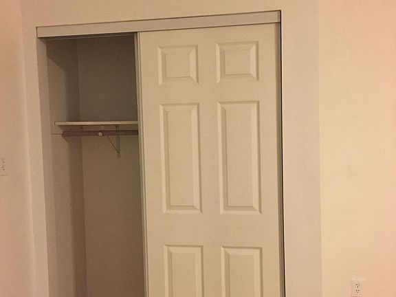 3rd image of 2247 1/2 E Cameron Ave