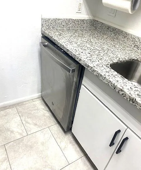 3075 Walnut Bend Ln #23 — Photo 9