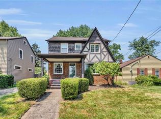 4082 W 204th St, Fairview Park, OH