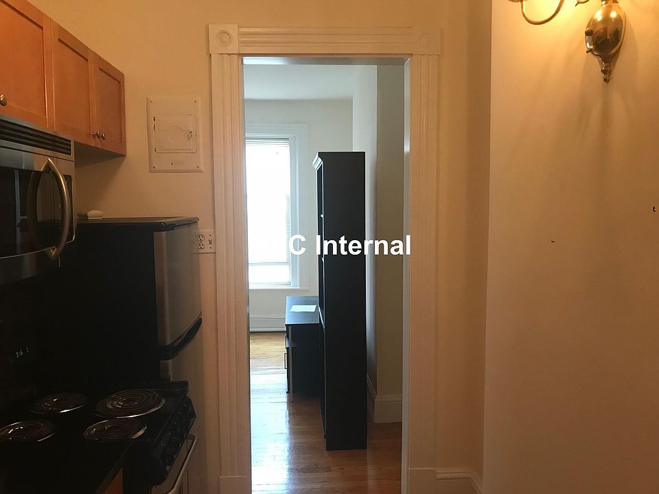 2nd image of 172 Commonwealth Ave #9I