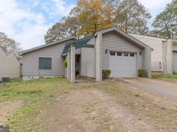 107 Lake Pointe Dr, Warner Robins, GA 31088