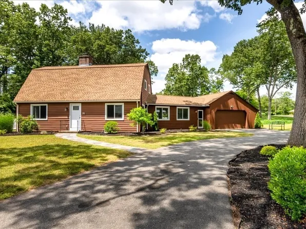76 Woodland Rd, Longmeadow, MA 01106