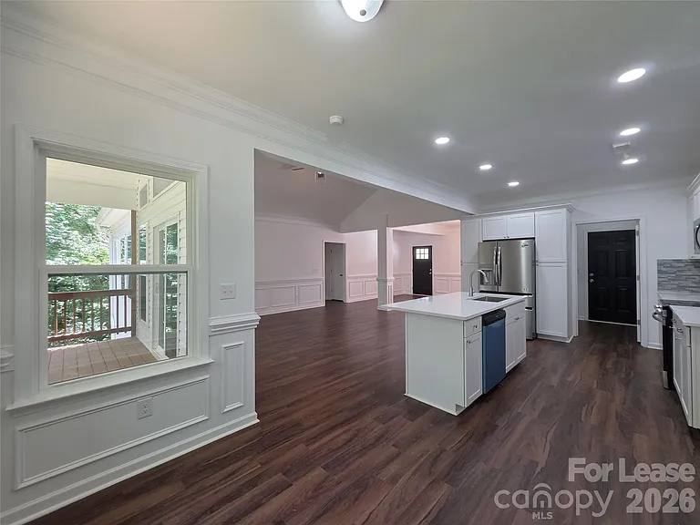 595 Foxwood Dr SE — Photo 8
