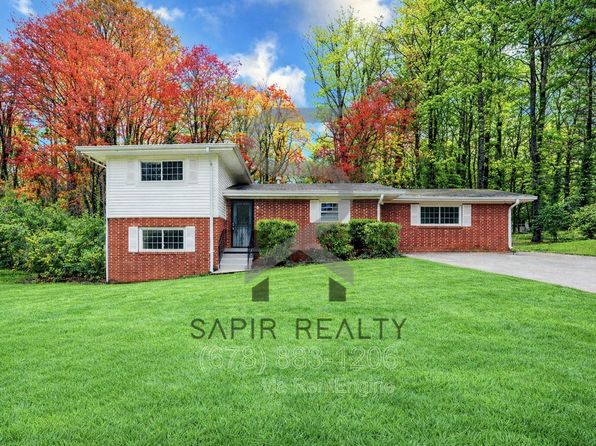 639 Skipper Dr NW