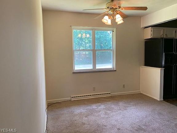 4th image of 1325 Eastbrook Dr