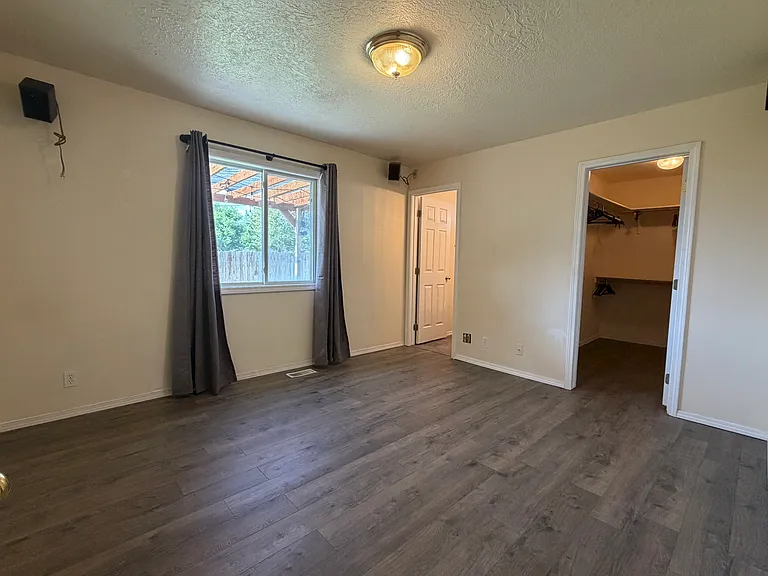 899 W Waterbury Dr — Photo 5
