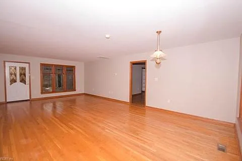 4 Jefferson Ct — Photo 11