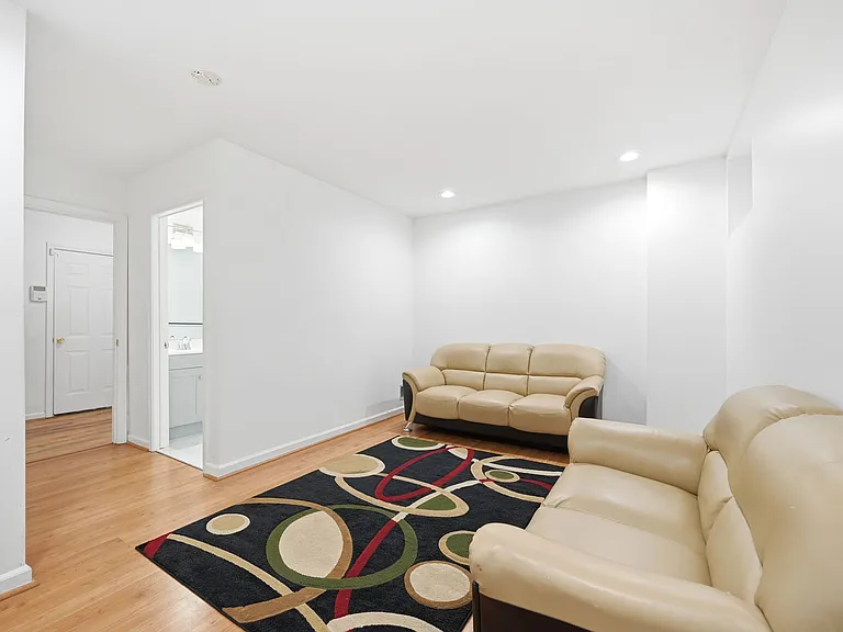 216 Barringer Dr — Photo 24