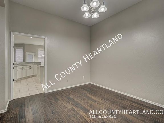 4th image of 908 Black Jack Ln