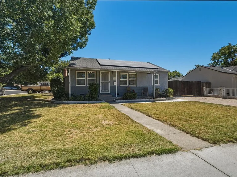 601 Poplar Ave — Photo 2