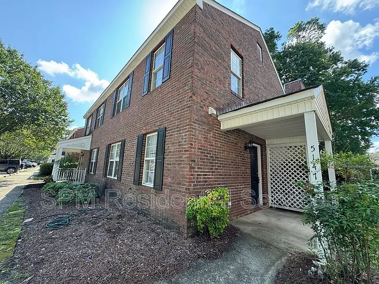 5147 Lampost Cir — Photo 1