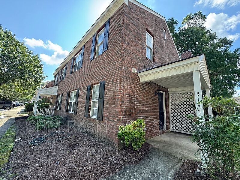 1st image of 5147 Lampost Cir