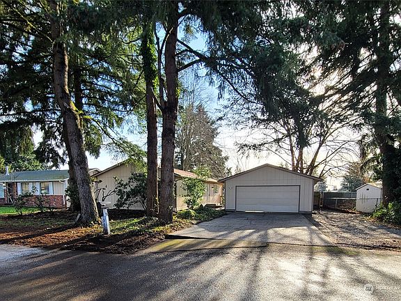 2nd image of 304 Noel Avenue