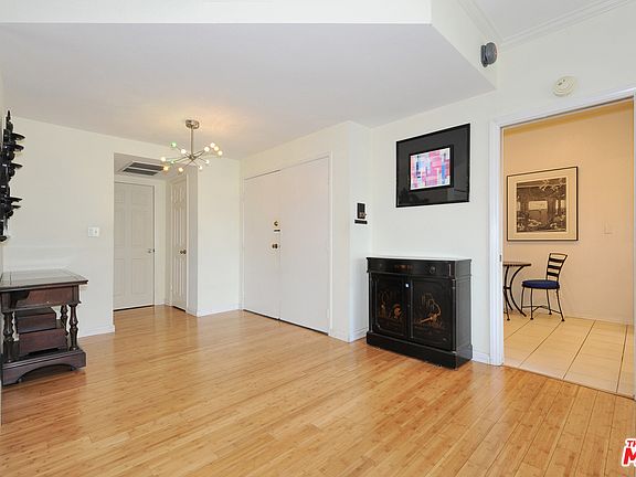 5th image of 1739 Federal Ave APT 205
