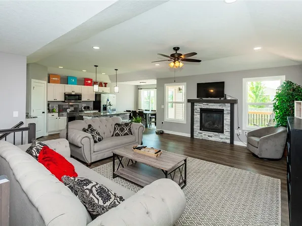 610 W Stone St, Winterset, IA 50273