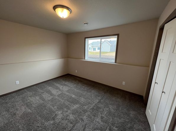 1510 Keystone Cir NE, Dilworth, MN 56529