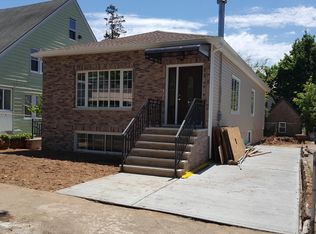 19033 103rd Ave, Hollis, NY 11423