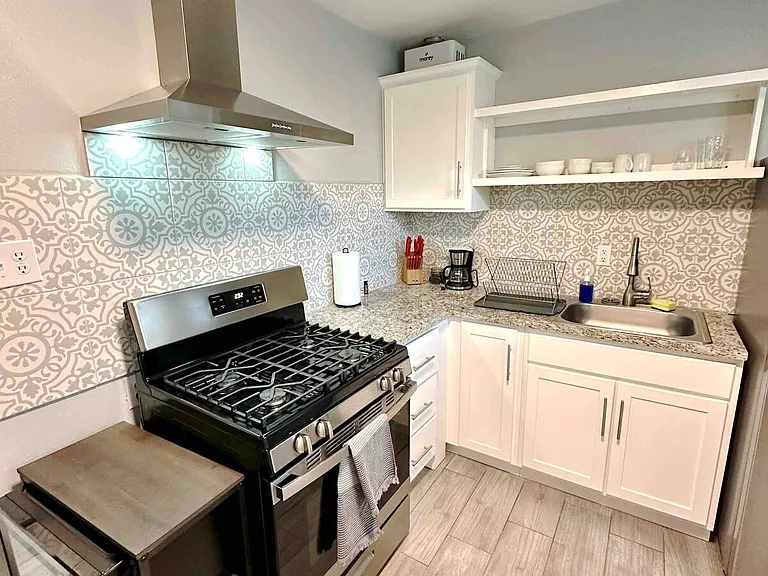 Full Kitchen