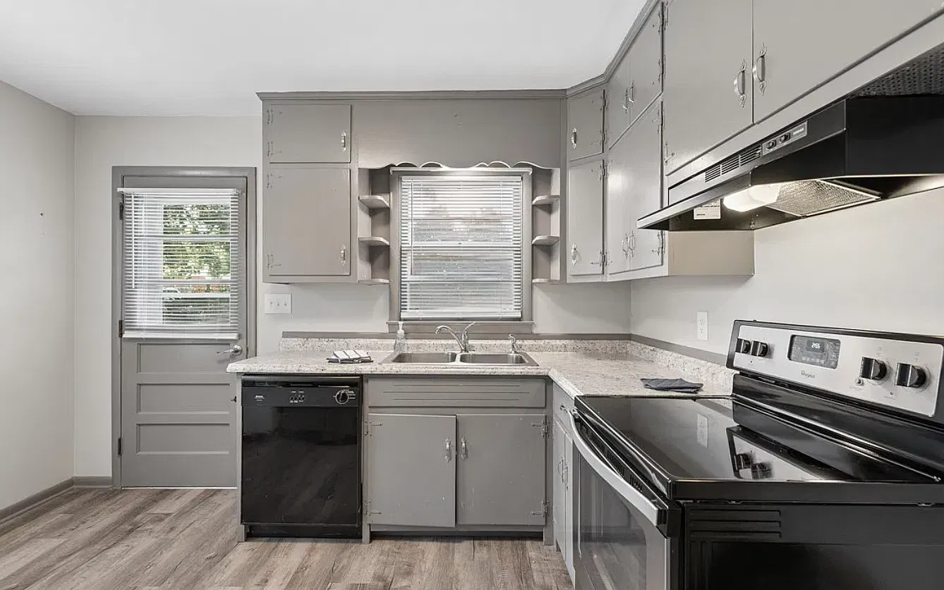 1 bed, $1,000 — Photo 3