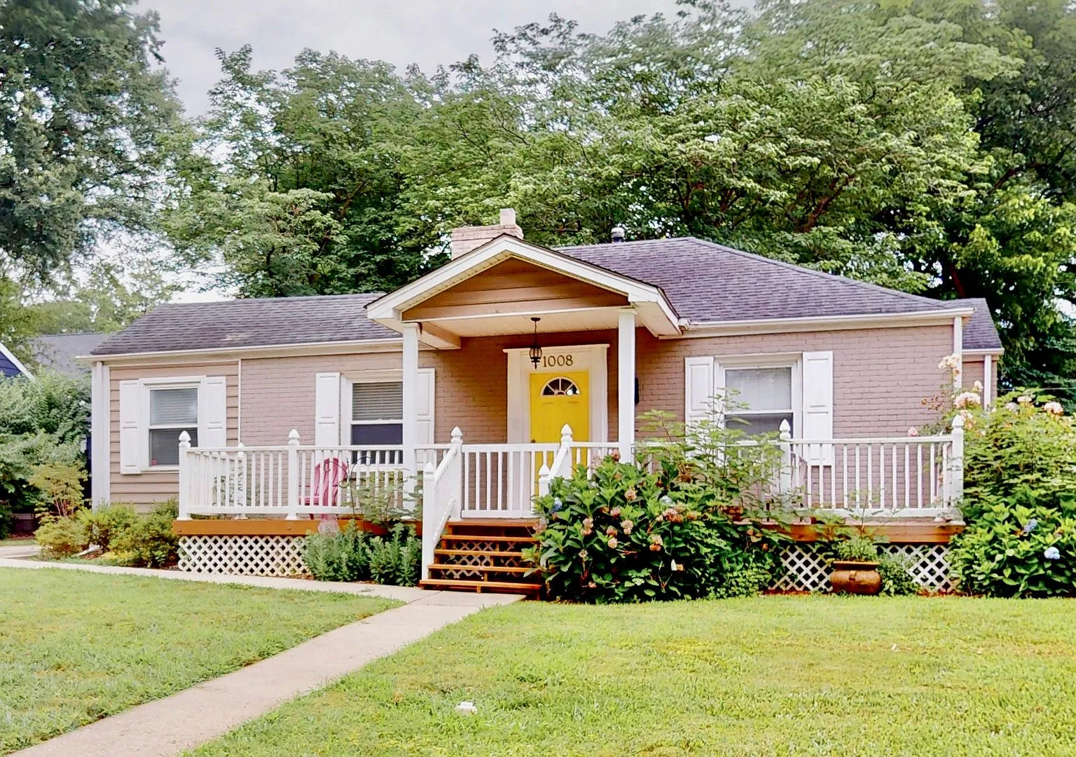 1008 Leigh Avenue — Photo 1