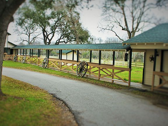 3rd image of 6541 Eagles Nest Acres