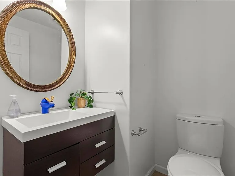 1695 Spinnaker Dr — Photo 27