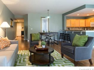 718 Trade St UNIT 215, Charlotte, NC 28202