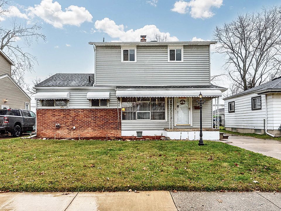 1st image of 28960 Balmoral St