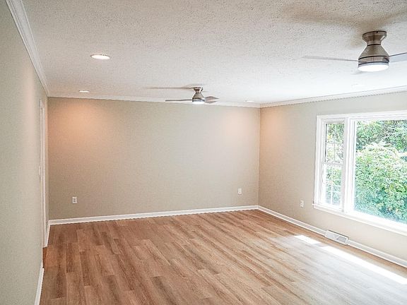 5th image of 1937 Tabby Ln