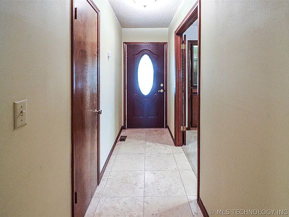 5th image of 1505 W Oakridge Ct