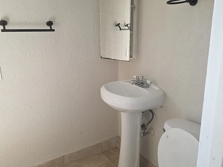 4952 Kentfield Rd — Photo 2
