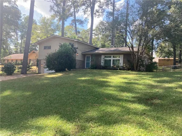 122 Hembling Dr, Pineville, LA 71360