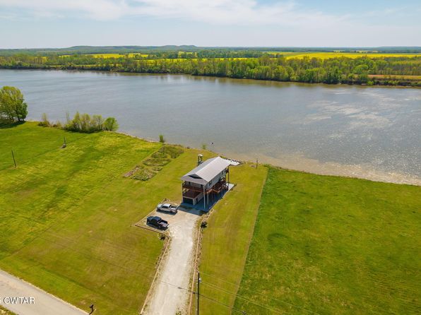 1730 Catfish Ln, Crump, TN 38327