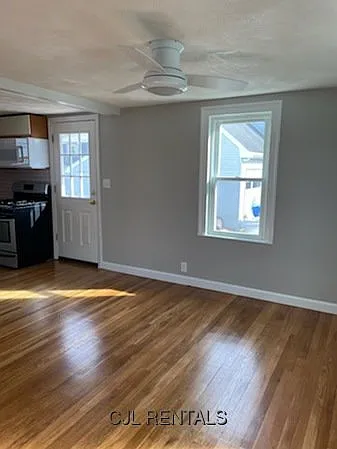 21 Woburn St — Photo 15