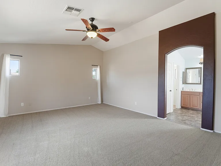 3446 E Fairview St — Photo 40