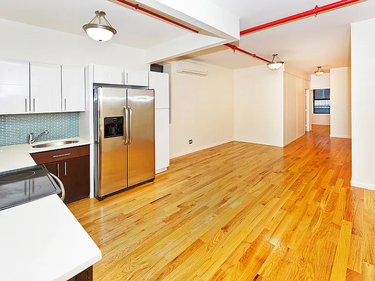 177 W 26th St #204 — Photo 4